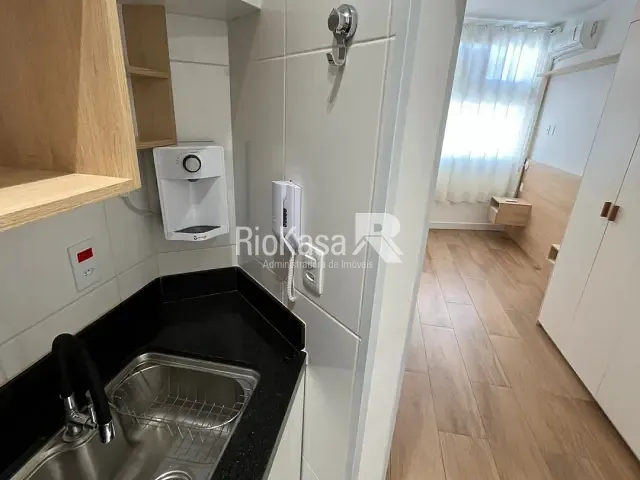 Kitnet 1 quarto e 1 banheiro, à venda, no bairro Santa Teresa em Rio de Janeiro