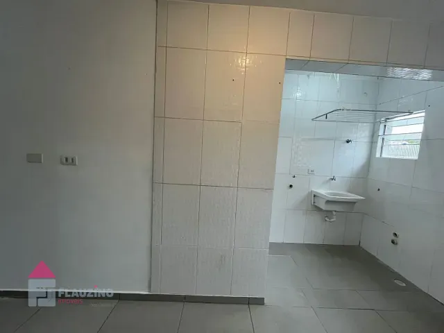Kitnet com 40m² 2 quartos e 1 banheiro, para alugar, no bairro Capão Redondo em São Paulo