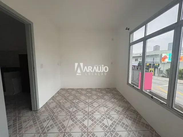 Kitnet com 50m² 1 quarto e 1 banheiro, para alugar, no bairro Centro em Navegantes