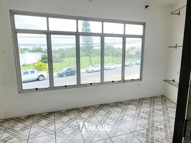 Kitnet com 50m² 1 quarto e 1 banheiro, para alugar, no bairro Centro em Navegantes