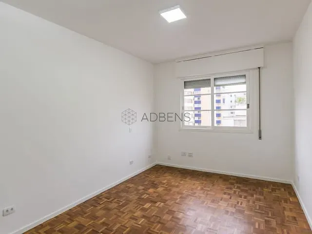 Kitnet 1 quarto e 1 banheiro, à venda ou para alugar, no bairro Vila Buarque em São Paulo