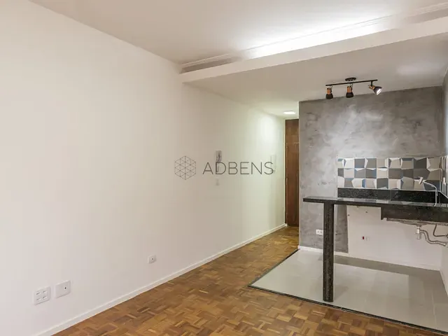 Kitnet 1 quarto e 1 banheiro, à venda ou para alugar, no bairro Vila Buarque em São Paulo