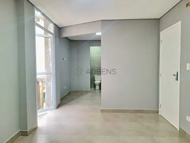 Kitnet 1 quarto e 1 banheiro, à venda ou para alugar, no bairro República em São Paulo