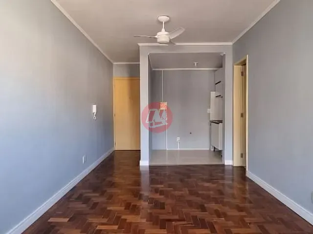 Kitnet 1 quarto e 1 banheiro, à venda, no bairro Petrópolis em Porto Alegre