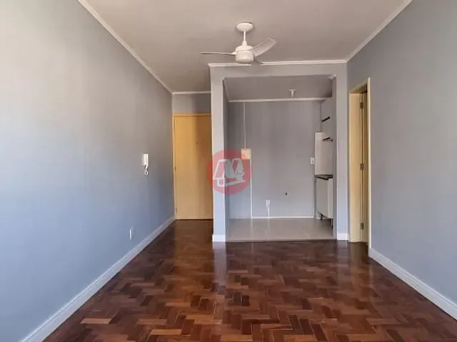 Kitnet 1 quarto e 1 banheiro, à venda, no bairro Petrópolis em Porto Alegre