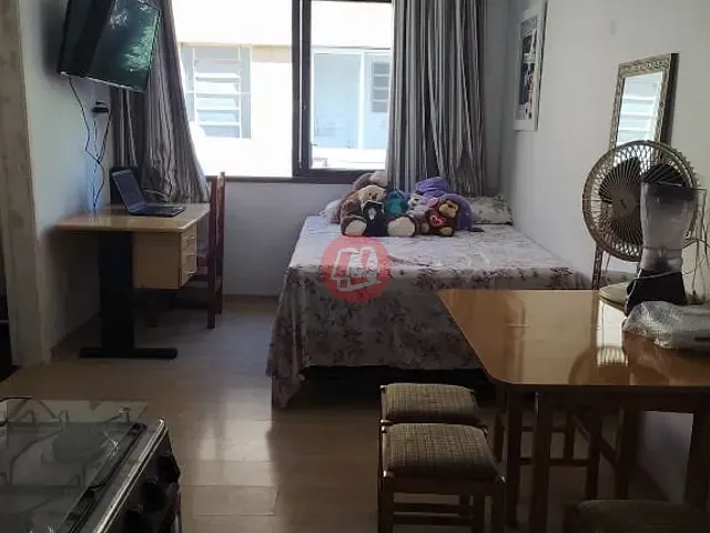 Kitnet com 36m² 1 quarto e 1 banheiro, à venda, no bairro Centro Histórico em Porto Alegre