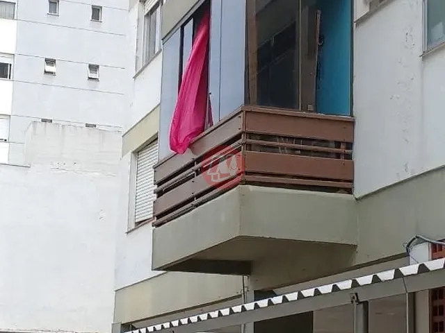 Kitnet com 55m² 1 quarto e 1 banheiro, à venda, no bairro Menino Deus em Porto Alegre