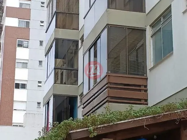 Kitnet com 55m² 1 quarto e 1 banheiro, à venda, no bairro Menino Deus em Porto Alegre