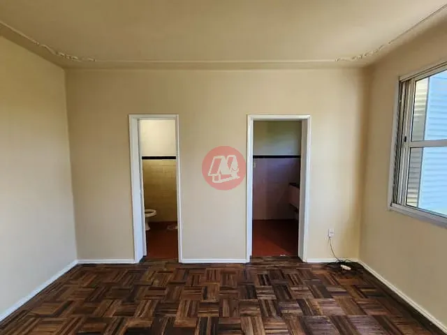 Kitnet com 30m² 1 quarto e 1 banheiro, à venda, no bairro Cidade Baixa em Porto Alegre