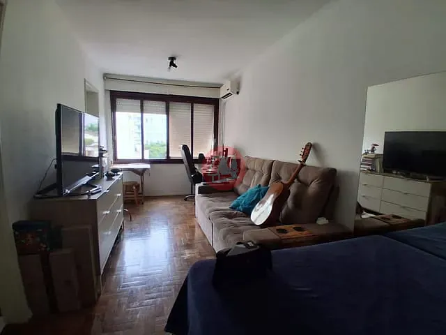 Kitnet com 33m² 1 quarto e 1 banheiro, à venda, no bairro Centro Histórico em Porto Alegre