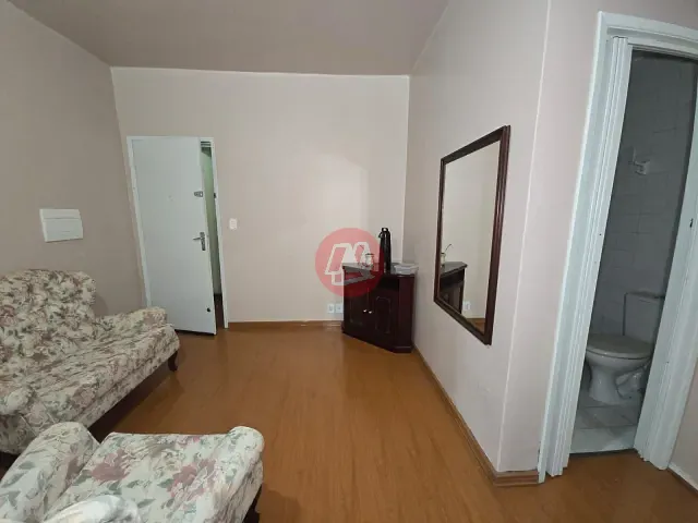 Kitnet com 34m², para alugar, no bairro Farroupilha em Porto Alegre
