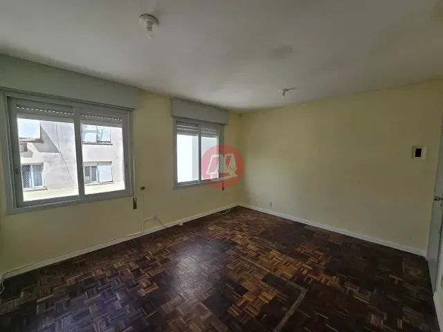 Kitnet para alugar, no bairro Rio Branco em Porto Alegre