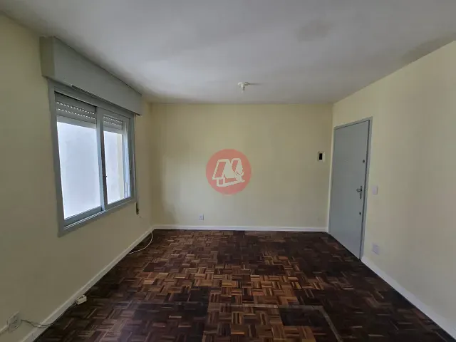 Kitnet para alugar, no bairro Rio Branco em Porto Alegre