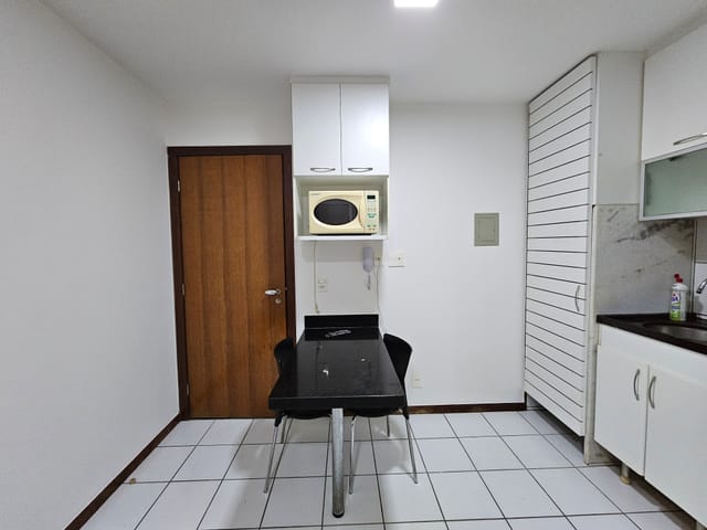 Foto do Kitnet - SEP/SUL 712/912, Asa Sul – Brasília | Grand Ville | Kitnet Mobiliada 25m² com Armários e Ar condicionado | ALPHA BRASILIA A IMÓVEIS LTDA.