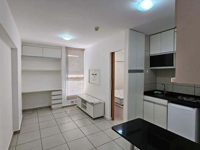 Foto do Kitnet - 713/913 Sul – Ed. Golden Place | Kitnet 1 Quarto Mobiliada com Armários | ALPHA BRASILIA A IMÓVEIS LTDA.