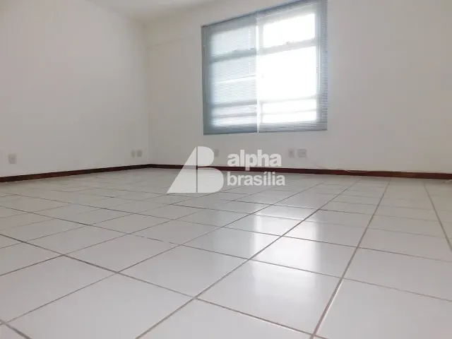 Kitnet 1 quarto e 1 banheiro, à venda, no bairro Asa Norte em Brasília
