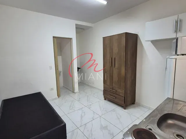 Kitnet 1 quarto e 1 banheiro, para alugar, no bairro Vila Universitária em São Paulo