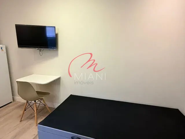 Kitnet 1 quarto e 1 banheiro, para alugar, no bairro Vila Universitária em São Paulo