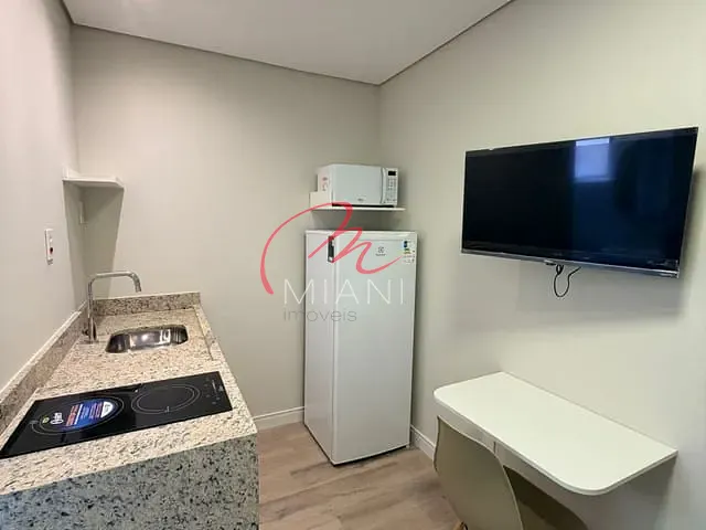 Kitnet 1 quarto e 1 banheiro, para alugar, no bairro Vila Universitária em São Paulo