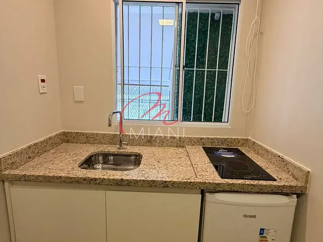 Kitnet 1 quarto e 1 banheiro, para alugar, no bairro Vila Universitária em São Paulo