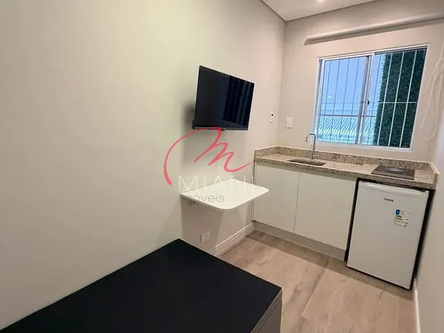 Kitnet 1 quarto e 1 banheiro, para alugar, no bairro Vila Universitária em São Paulo