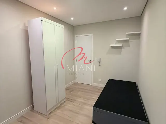 Kitnet 1 quarto e 1 banheiro, para alugar, no bairro Vila Universitária em São Paulo