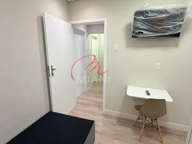 Kitnet 1 quarto e 1 banheiro, para alugar, no bairro Vila Universitária em São Paulo