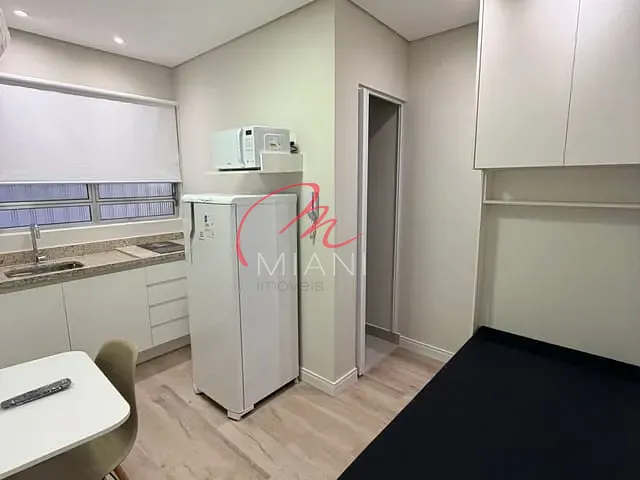 Kitnet 1 quarto e 1 banheiro, para alugar, no bairro Vila Universitária em São Paulo