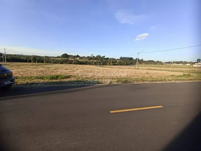 Terreno com 250m², à venda, no bairro Camanducaia Praça e Parque em Holambra