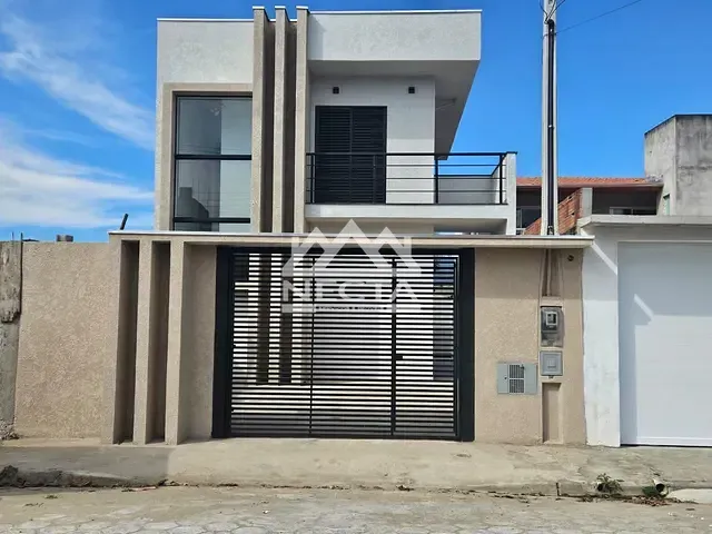 Sobrado com 110m² 2 quartos e 3 banheiros, à venda, no bairro Balneário dos Golfinhos em Caraguatatuba