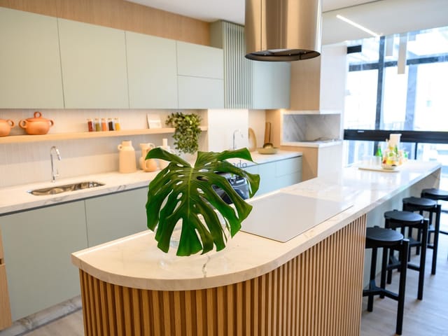 Apartamento 3 quartos e 2 banheiros, à venda, no bairro Campo Comprido em Curitiba