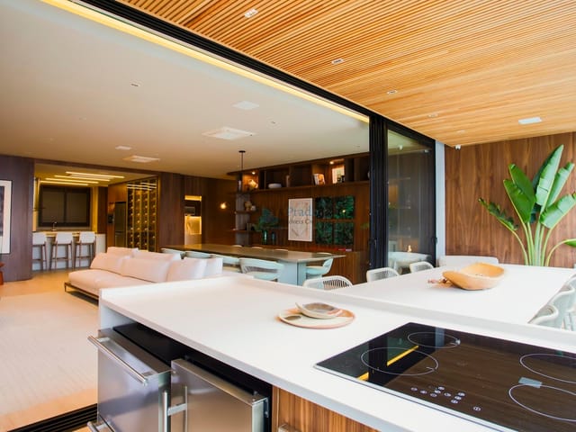 Apartamento com 368m² 3 quartos e 4 banheiros, à venda, no bairro Mercês em Curitiba