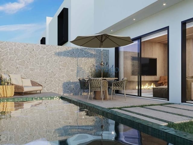 Sobrado com 203m² 3 quartos e 3 banheiros, à venda, no bairro Campo Comprido em Curitiba