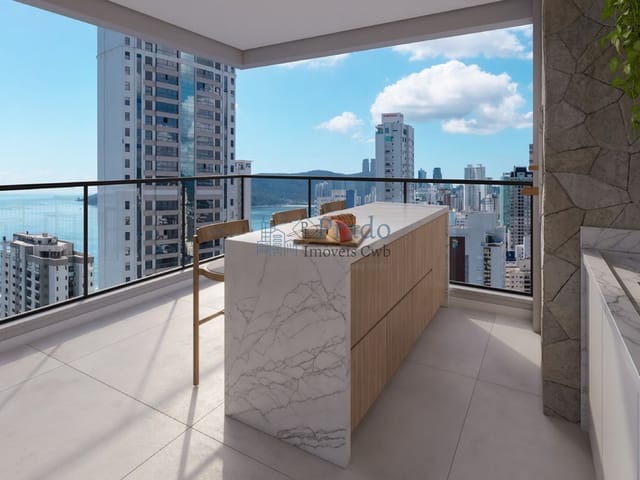 Apartamento 4 quartos e 5 banheiros, à venda, no bairro Centro em Balneário Camboriú