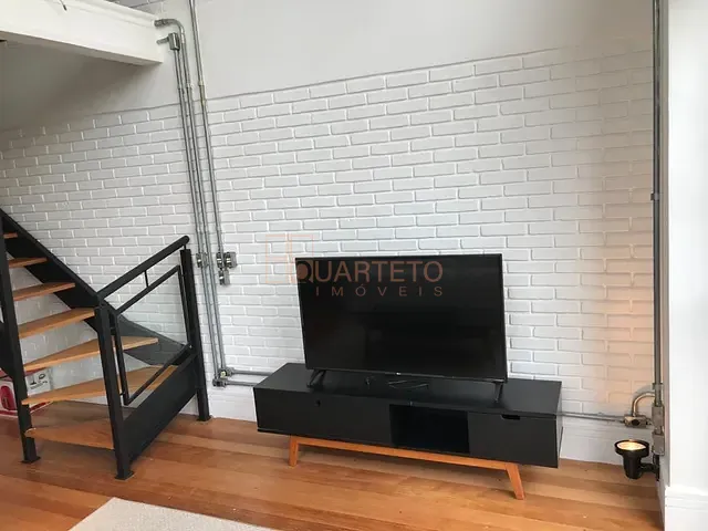 Loft 1 quarto e 2 banheiros, à venda ou para alugar, no bairro Cerqueira César em São Paulo