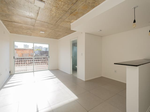 Loft com 35m² 1 quarto e 1 banheiro, para alugar, no bairro Centro em Pelotas