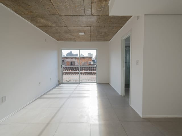 Loft com 35m² 1 quarto e 1 banheiro, para alugar, no bairro Centro em Pelotas
