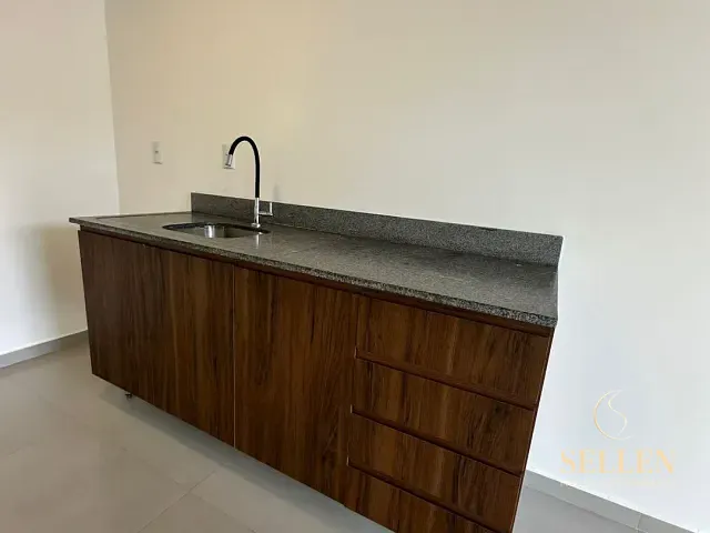 Loft 1 quarto e 1 banheiro, para alugar, no bairro Centro em Balneário Camboriú