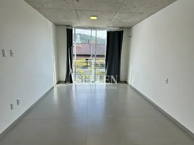 Loft 1 quarto e 1 banheiro, para alugar, no bairro Centro em Balneário Camboriú