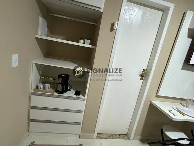 Loft 1 quarto e 1 banheiro, à venda, no bairro Peró em Cabo Frio