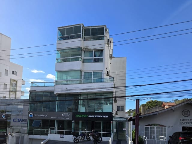 Loft com 27m² 1 quarto e 1 banheiro, para alugar, no bairro Coqueiros em Florianópolis