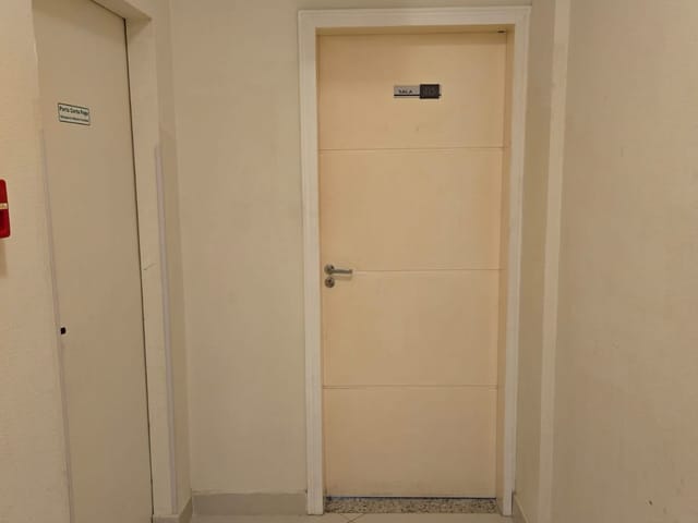 Loft com 27m² 1 quarto e 1 banheiro, para alugar, no bairro Coqueiros em Florianópolis