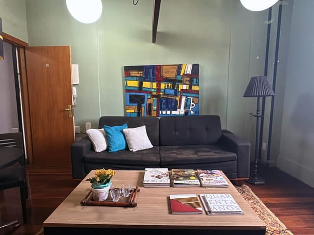 Loft 1 quarto e 1 banheiro, para alugar, no bairro Centro em Niterói