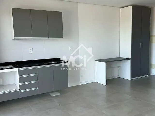 Loft 1 quarto e 1 banheiro, à venda, no bairro CENTRO em Pelotas