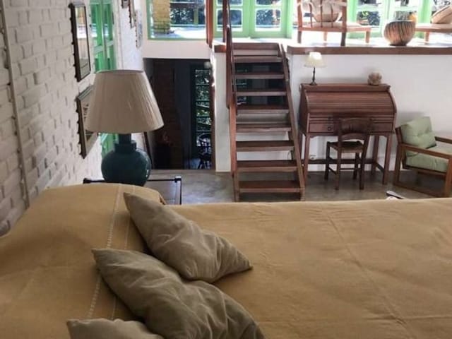 Loft com 5250m² 1 quarto e 1 banheiro, à venda ou para alugar, no bairro Tabuleiro Verde em Cotia