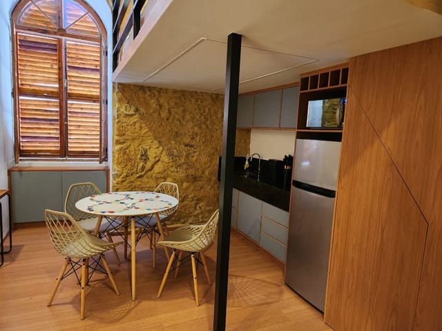 Loft 1 quarto e 1 banheiro, para alugar, no bairro Centro em Petrópolis