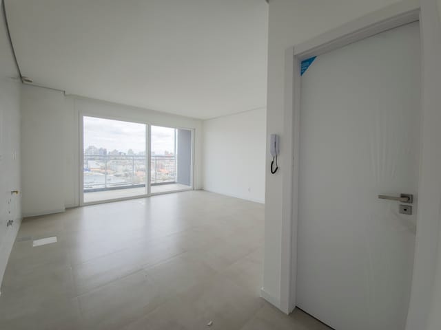 Loft com 38m² 1 quarto e 1 banheiro, para alugar, no bairro Centro em Pelotas