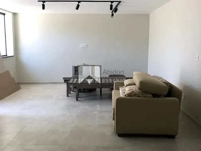 Loft 1 quarto e 1 banheiro, para alugar, no bairro Itacoatiara em Niterói