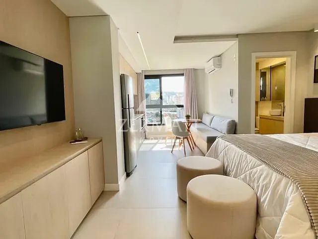 Loft 1 quarto e 1 banheiro, para alugar, no bairro Centro em Blumenau