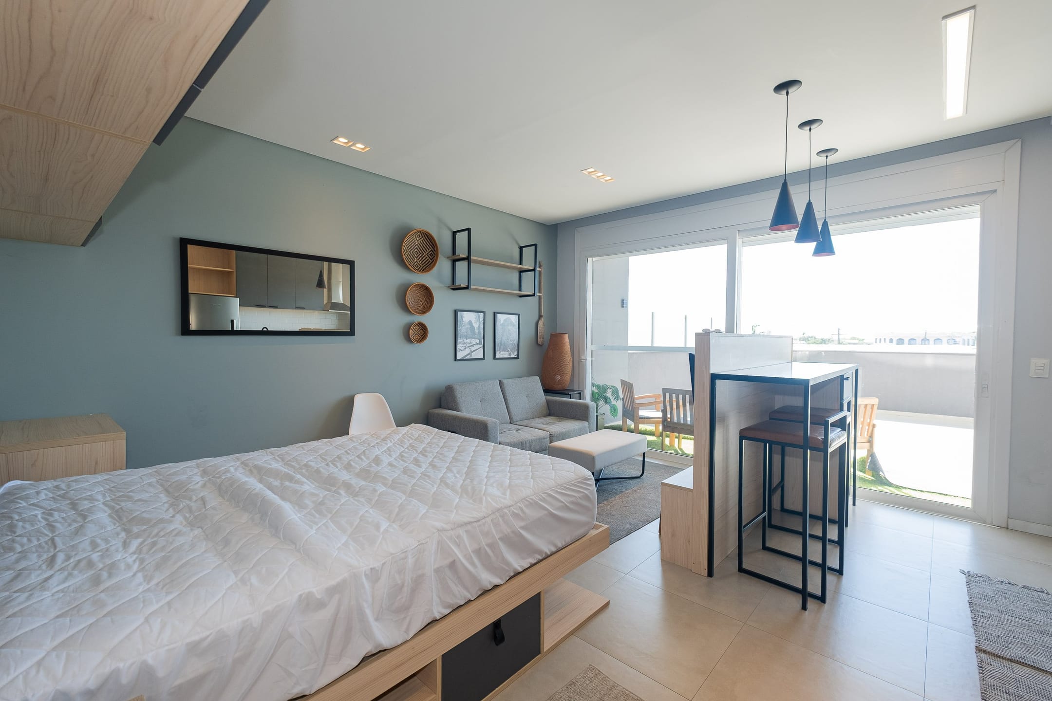 Loft mobiliado disponível para venda no Centro de Pelotas RS, com ótima localização, praticidade e fácil acesso a serviços e comércios